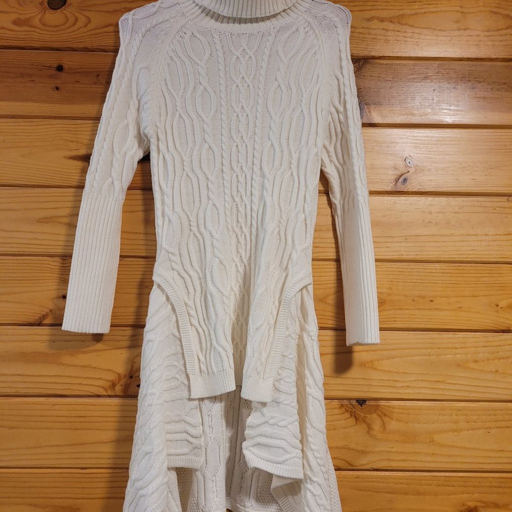Sheilay sweater dress, long sleeve turtle neck , white, woman's size Medium